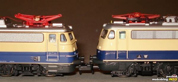 Links das Minitrix, rechts das Hobbytrain-Modell.