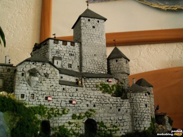... aber fast. Vergleich doch mal mit http://www.helli.info/foto_d.php?foto_id=18&k_id=9