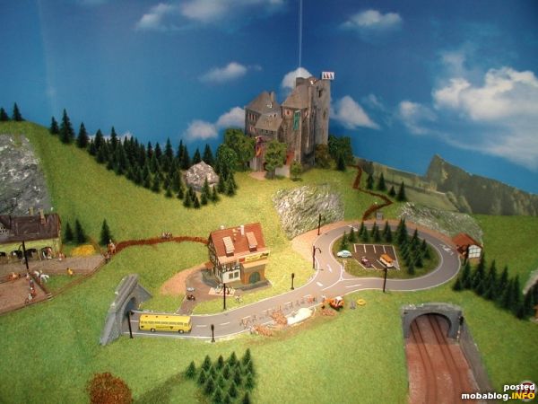 Car-System-Strecke mit Baustelle