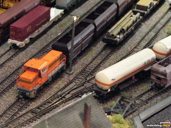 Ein RAG-Leerzug steht zur Abfahrt bereit