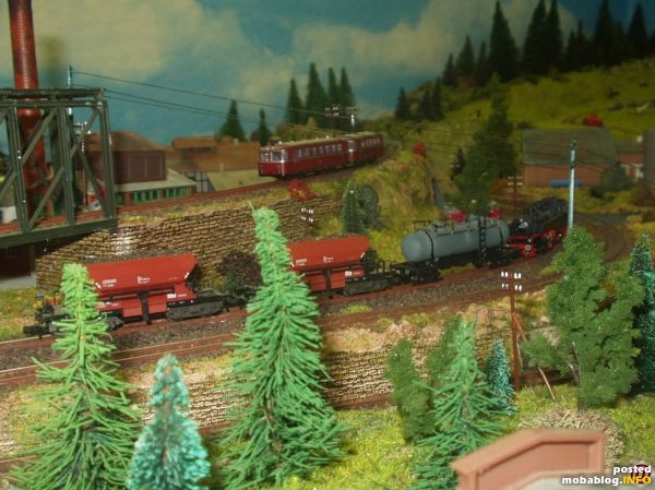 Züge aus 2 Richtungen nach Neudorf