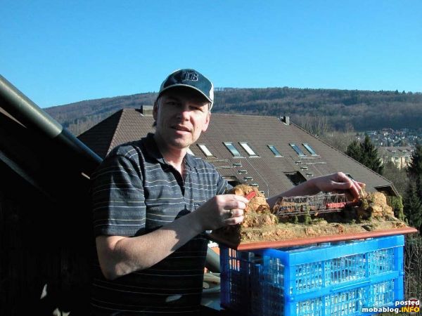 hoffentlich bläst der Wind nicht die Wagen weg..