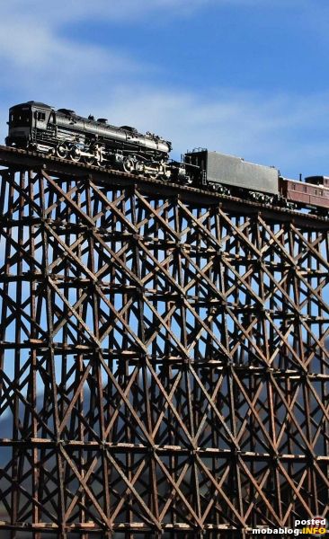 So ne Trestle sieht natürlich je nach Kameraperspektive imposant aus:-)
Mehr Bilder findet ihr hier:
http://rosetown.ch/News/Trestle_Bridges.htm