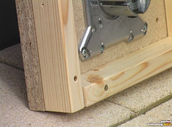 Detail der Tischbeinbasis