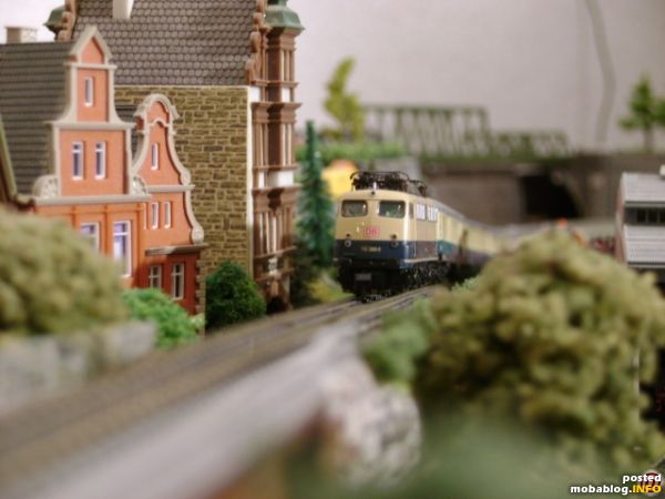 Eine 110 kämpft sich nach oben
