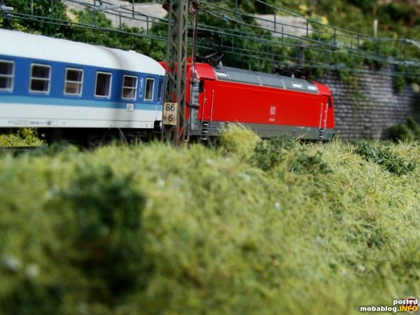 Ich find noch immer, dass die IR ein tolles Zug ist...schade das es nicht mehr fährt in Deutschland...ich mag die Farben sehr gern. Hier mit ein 101'er.