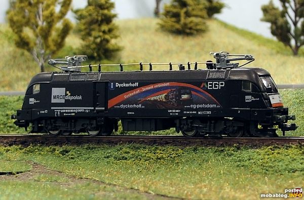 Das Grundmodell ist eine Hobbytrain Taurus.