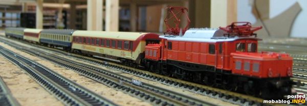 http://bahnbilder.warumdenn.net/7394.htm
Wer hätte das vor ein paar Jahren für möglich gehalten :-)