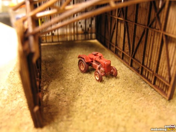 Im Stadel wurde ein alter, verrosteter Steyr Traktor gefunden