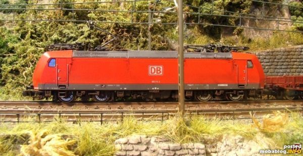 Zurück nach den TRAXX-en. Der Fleischmann 185.1 hat auch Spuren von der Alltag!