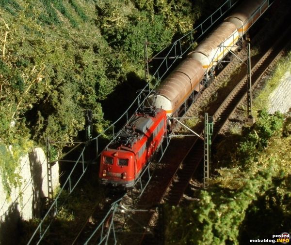 Aber, ich habe auch altere Loks rundfahren....die BR 139 mit ein gemischtes Güterzug.