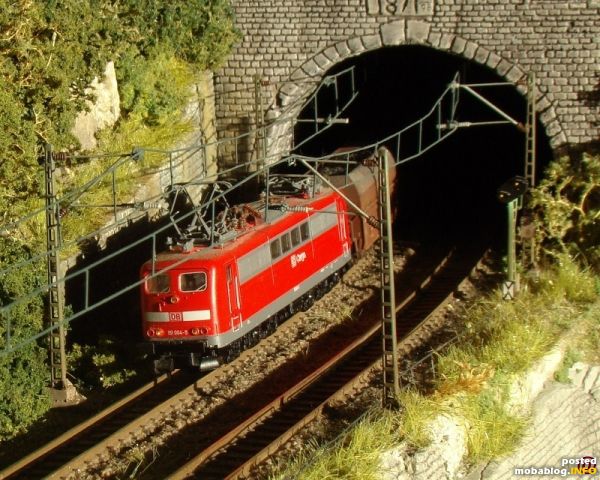 BR 151 mit Kohlenzug. ich soll die Lok nog ältern.....