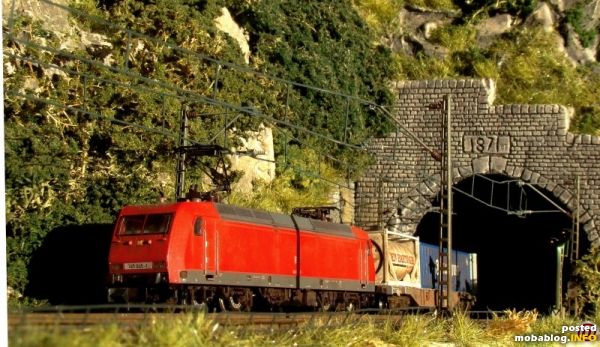 Für heute das letzte Bild: die BR 145 mit Containershuttle.
Später!
J
