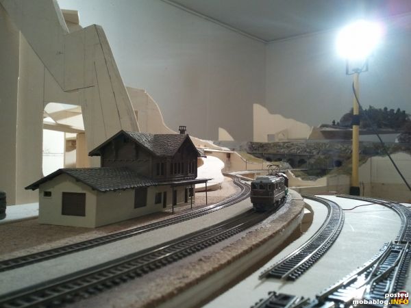 Der kleine Bahnhof Wasserau. Dieser Bahnhof liegt an einer steilen Bergflanke. Ich freue mich bereits jetzt auf die Ausgestaltung!