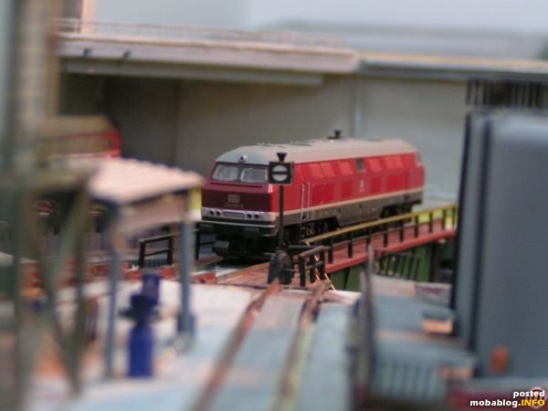 Auf geht`s zum tanken!! Die Tanks rechts sind aus Haarspraydeckeln entstanden.