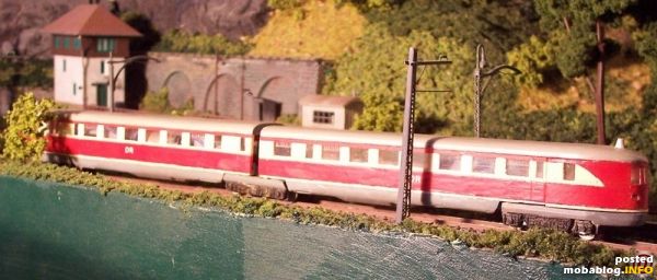 1975: SVT 137 musste sein. Fahrwerk entstand aus dem Pikotriebwagen. Polysterol handlackiert