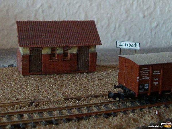 halbfertig (die hintere Dachhälfte fehlt noch) aber noch mit natürlichem Licht geknipst.