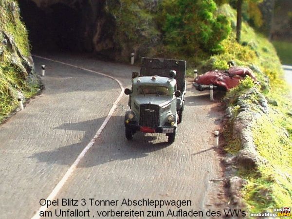 Jetzt richtig, zum Hochziehen mit der Seilwinde, das Fahrzeug plaziert.