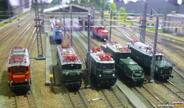 Oldtimertreffen vor der E-Lok-Remise in Leopoldstadt