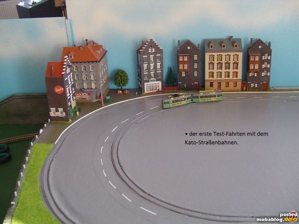 • der erste Test-Fahrten mit dem Kato-Straßenbahnen.