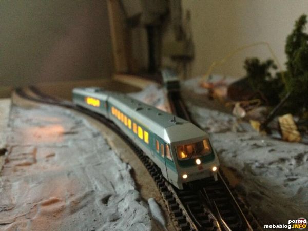 Der 610 in der Bahnhofseinfahrt.