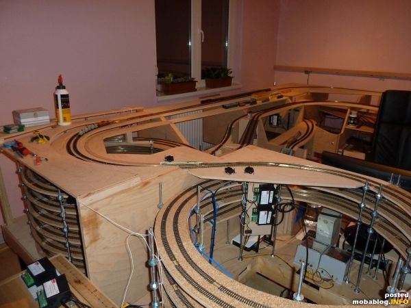 Hier mal beide Wendel zusammen, diese befinden sich auf einen Segment. Dies ist mit 2,0 x 1,0 m das größte Segment.
--> so zusagen die Basis der Anlage