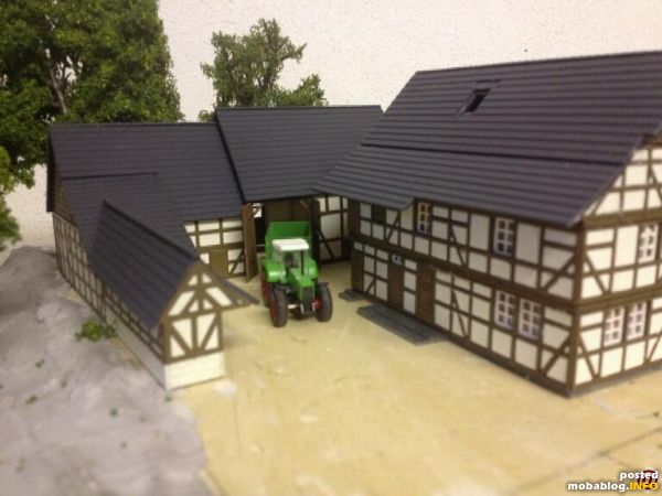Direkte Ansicht des Bauernhofs.