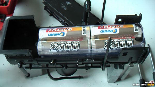 Passt nicht, das erste Problem trat beim Kessel auf, der bestellte Accu mit 9,6V ist etwas zu groß, die Länge ist perfekt aber der Innendurchmesser vom Kessel um den Accu ...