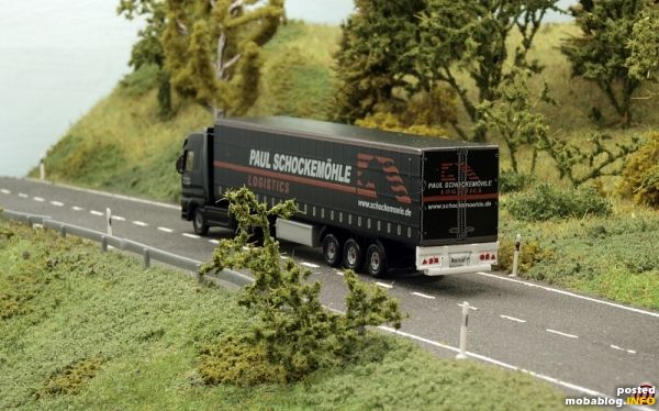 MB Actros Gardinenplanenr-Sattelzug - Schockemöhle