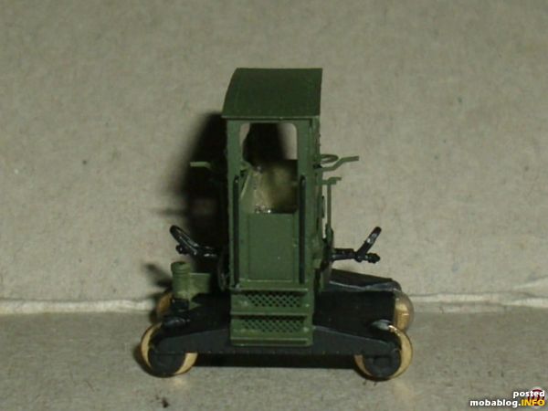 Breuertracktor von der Seite-leider habe ich keine Beschriftung gefunden,die da inventuell rankommt