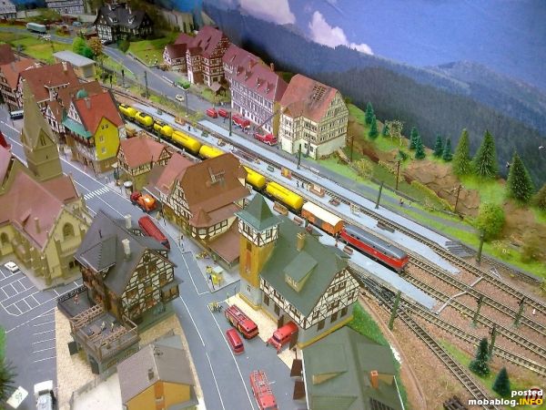 Der 4 Gleisige Bahnhof. Ist noch nicht ganz fertig.