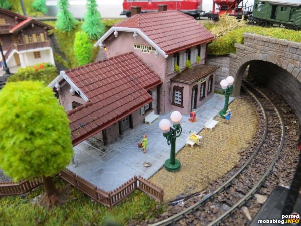 Der Bahnhof. Am Abend ist hier nicht mehr viel los.