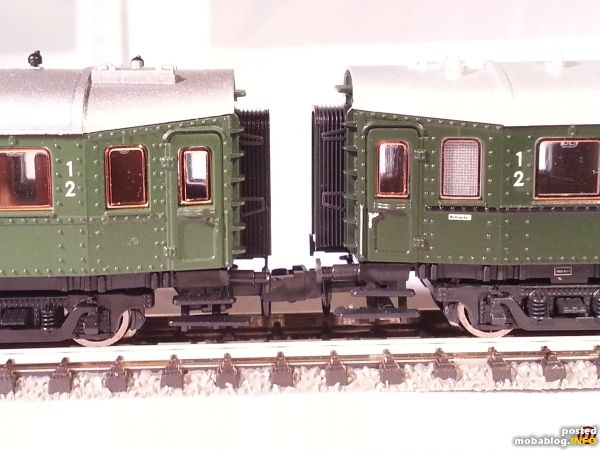 Links Roco, rechts Fleischmann