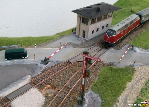 Durchfahrt des V200-geführten N7512 nach Oberpyrkersdorf.