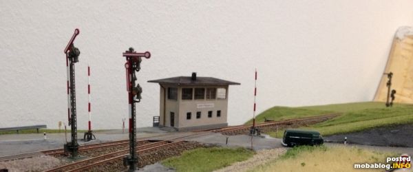 Hier ist gut die Gesamtsituation der Abzweigstelle mit allen drei Signalen zu erkennen.
