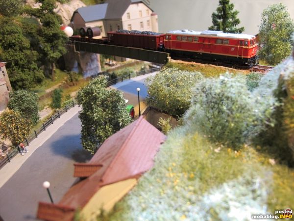 Der Güterverkehr auf der Wachaubahn ist eher bescheiden, dennoch hat die 2143er heute ein ganz gutes Geschäft zu erledigen.