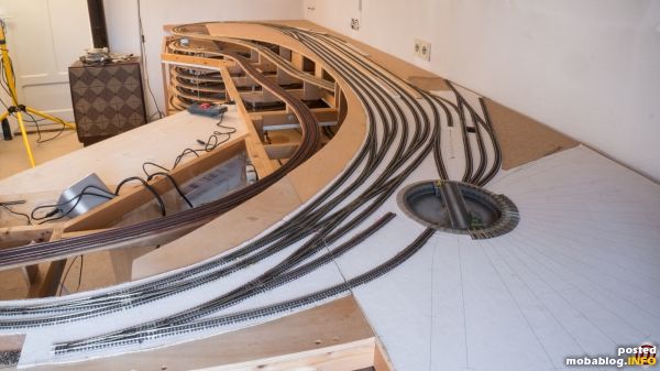 Der 8-gleisige Hauptbahnhof mit BW befindet sich am längsten Anlagenteil mit 3,80m Seitenlänge.