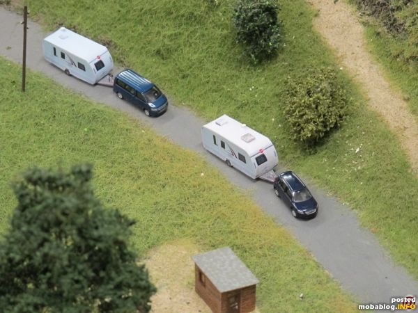 Im Semmeringgebiet sind diesmal 2 Gespanne mit Wohnwagen vom Typ Bürstner-Averso auf dem Weg in die Kalte Rinne