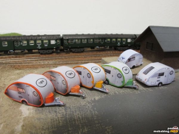 Der lokale Wowa-Händler hat sich eine größere Anzahl von T&B-Wagen liefern lassen - die Ähnlichkeit dieses Modells mit dem Dübener Ei ist offensichtlich