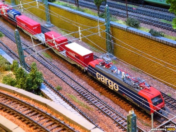Wieder eine 189, diesmal als Re 474 der SBB Cargo (Minitrix).