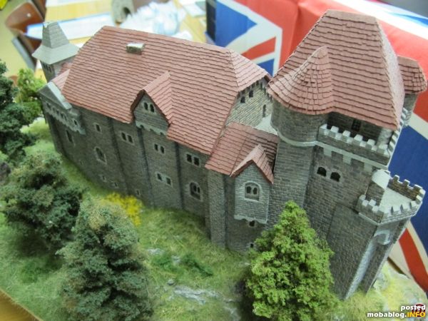 In Memoriam des ehemaligen Clubobmannes und Modellbauers Franz Reidlinger soll seinem Modell der Burg Liechtenstein bei Mödling an dieser Stelle gehuldigt werden.