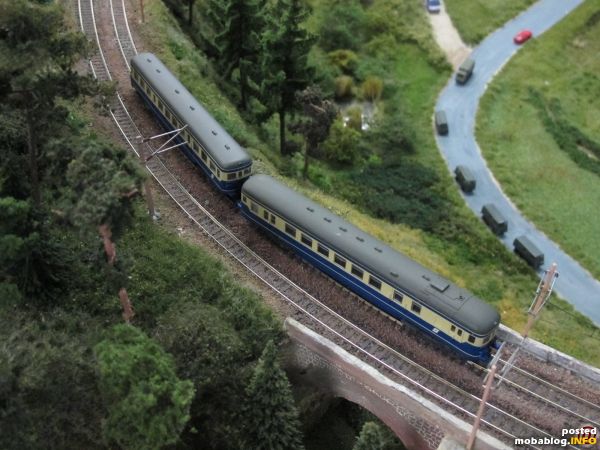 Ebenfalls in Kleinserie entstanden der Dieseltriebwagen VT5046 mit Beiwagen