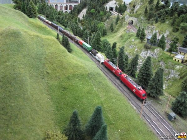 Schwerer Güterzugdienst auf der Semmeringrampe oberhalb der Kalten Rinne