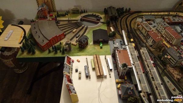 Etwas mehr Überblick.
Die Idee zum Einbau eines Schweißlicht in die Pflegehalle ist geboren.
Am Diorama wird sich noch einiges ändern.