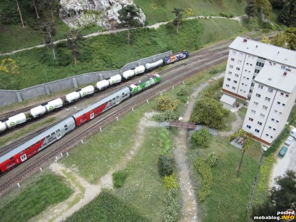 Unser heutiger Rundgang beginnt an der Ausfahrt des Bahnhofes Mürzzuschlag in Richtung Semmering