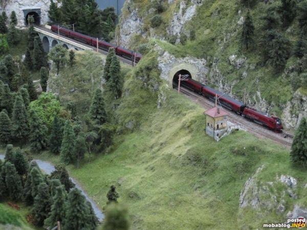 Der Städteschnellverkehr ist heute überwiegend in der Hand der Railjets, hier beim Krauseltunnel