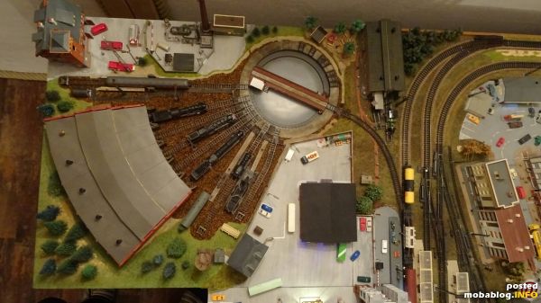 Das Diorama quasi in der Endgestaltung.
Feinheiten, wie Bäume schöner machen usw, gibts ja immer noch.