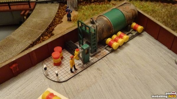 Tankstelle im Hof der Buswerkstatt.
Energieversorgung ist also gesichert.