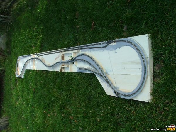 Hier ist die simple Streckenführung gut zu sehen. Hinten im