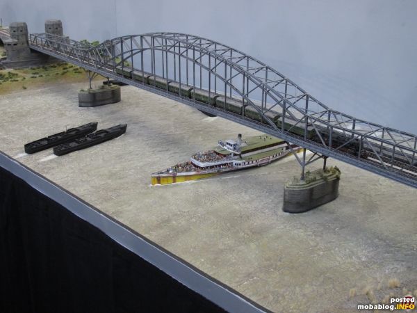 Hier ein Blick auf das Kernstück des Layouts: die Ludendorff-Brücke über den Rhein bei Remagen